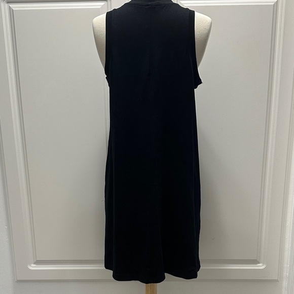 Old Navy Black Sleeveless Mini Dress - Picture 4 of 8